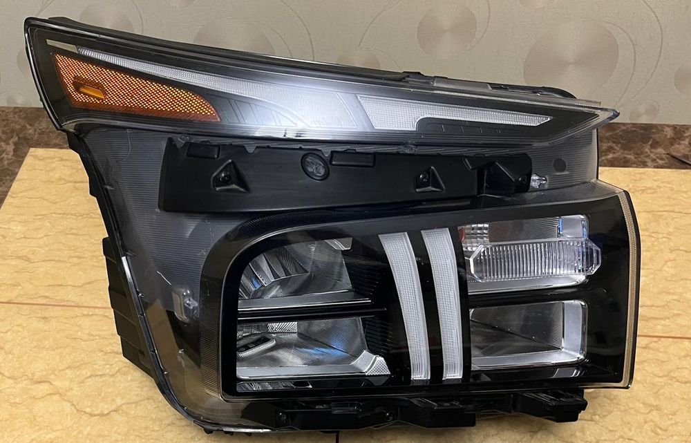 Фара Hyundai Santa Fe права 2021 2022 2023 оригінал USA