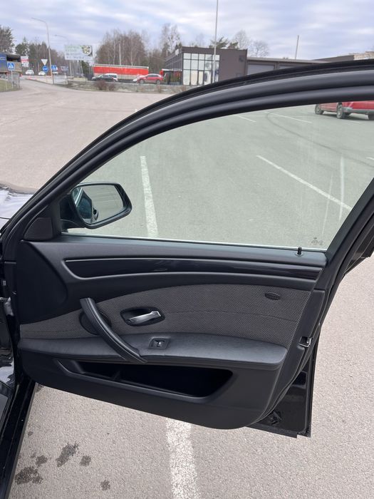 Продам BMW E61 TOURING 2010