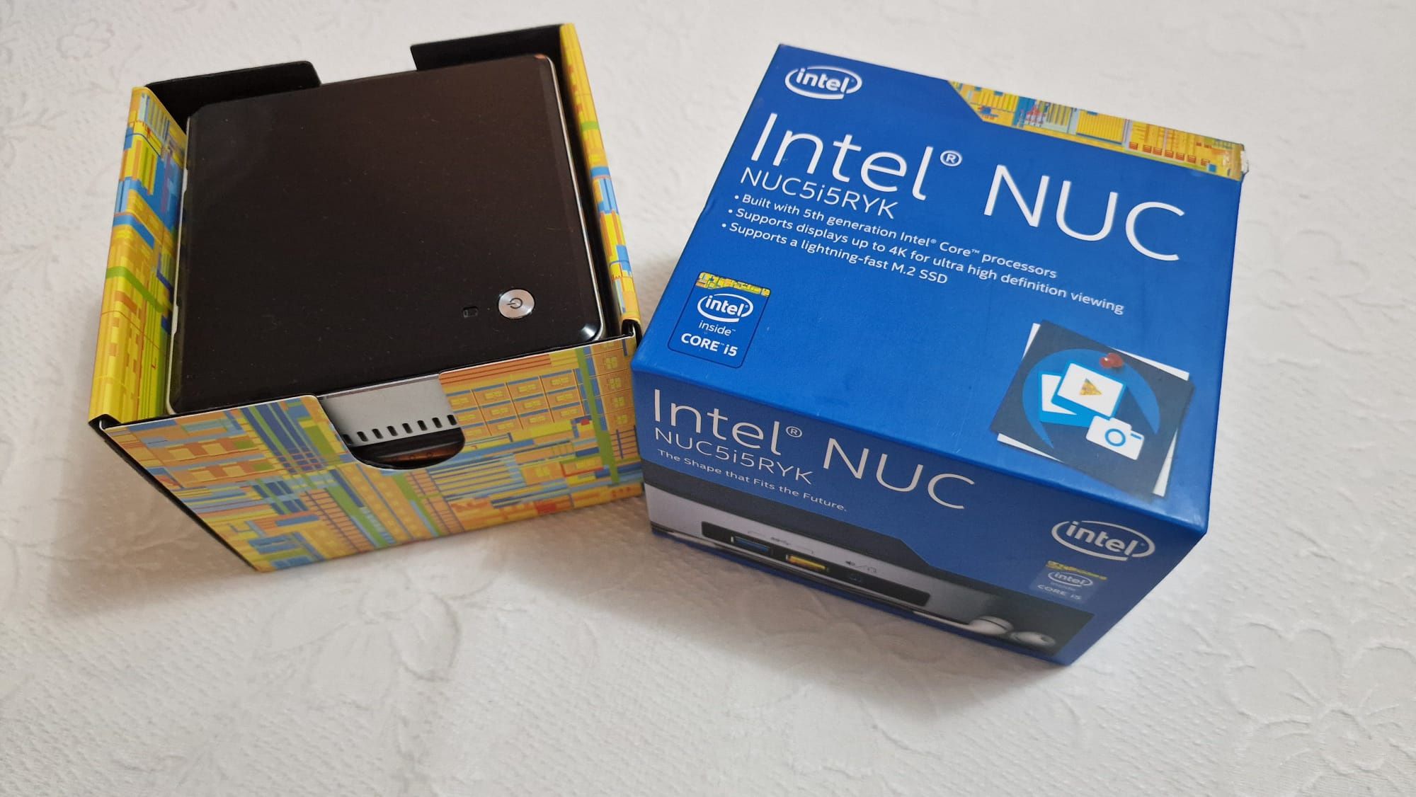 Nuc Intel i5 \ 8gb \ 256gb SSD