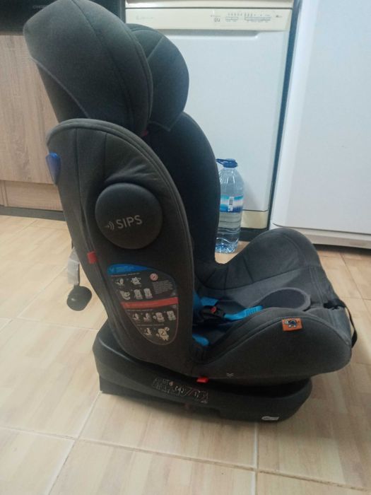 Cadeira auto giratoria  c exofix e ajustavel em bom estado
