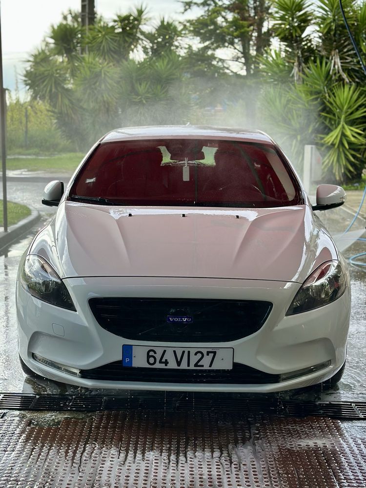 Volvo v40 d2 2013