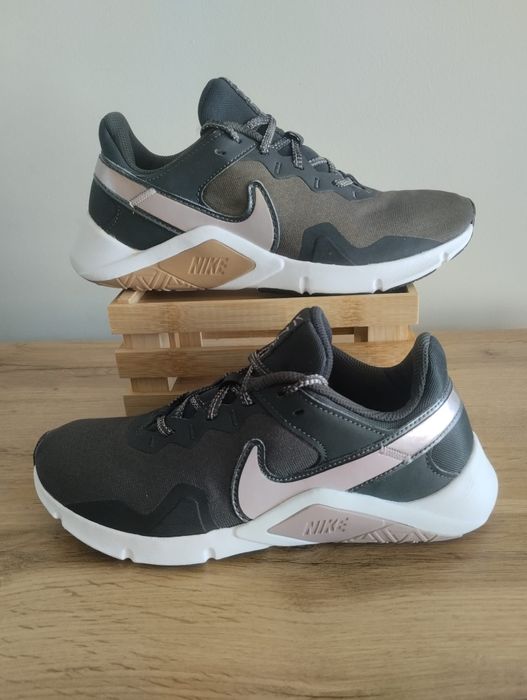 Nike Legend Essential 2 Premium 'Off Noir Black' EU 37.5