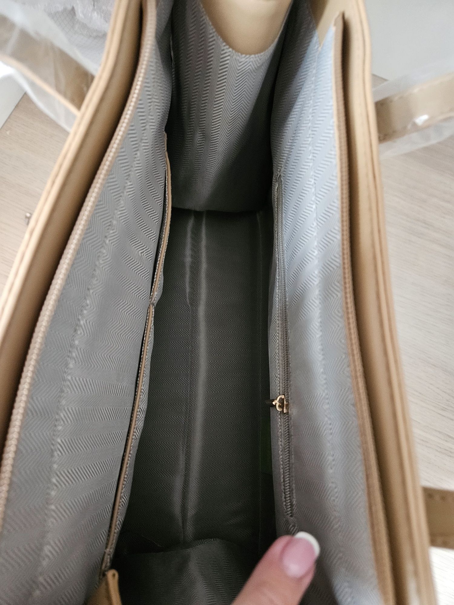 Damska torebka guess