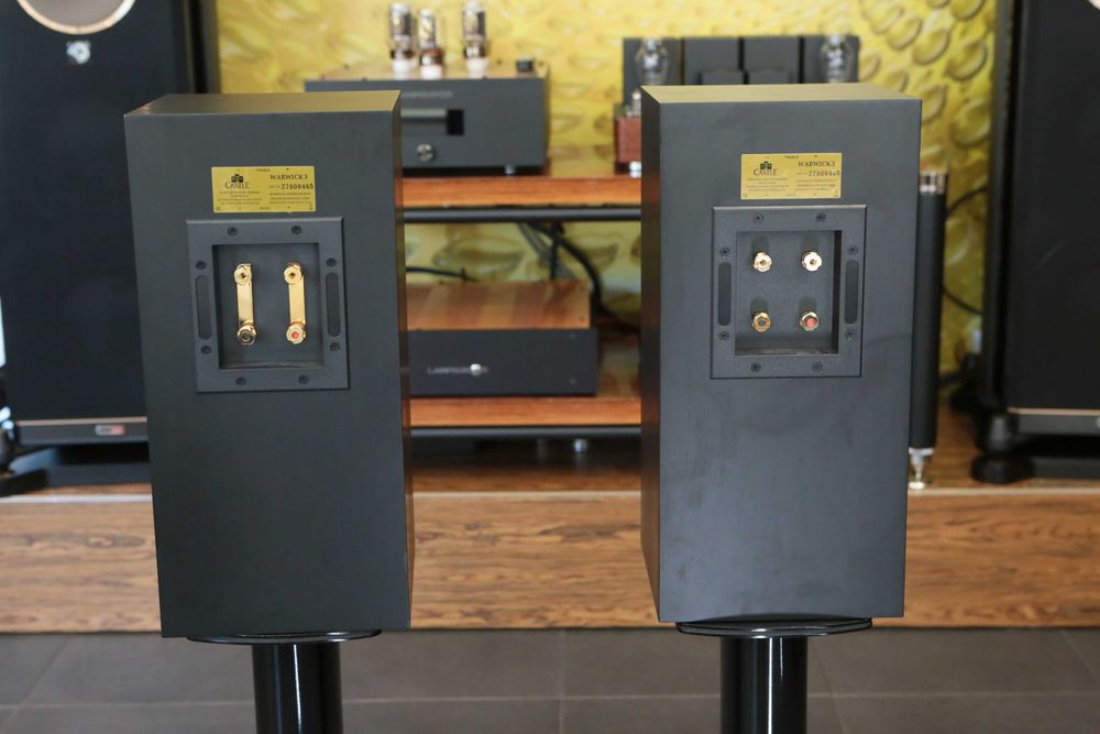 Castle Warwick 3 głośniki podstawkowe