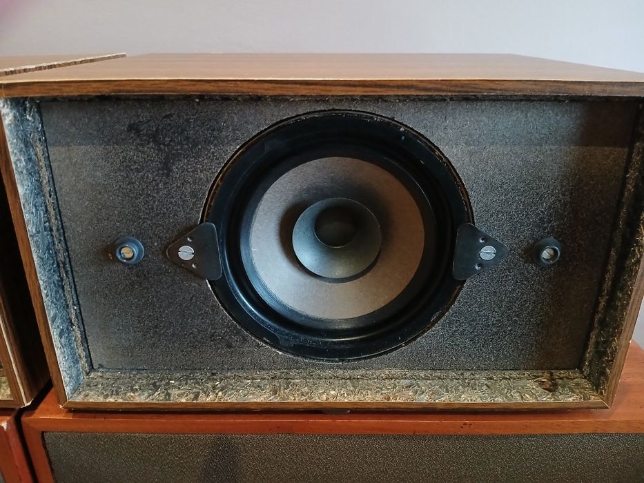 Monitory szerokopasmowe Rema 744