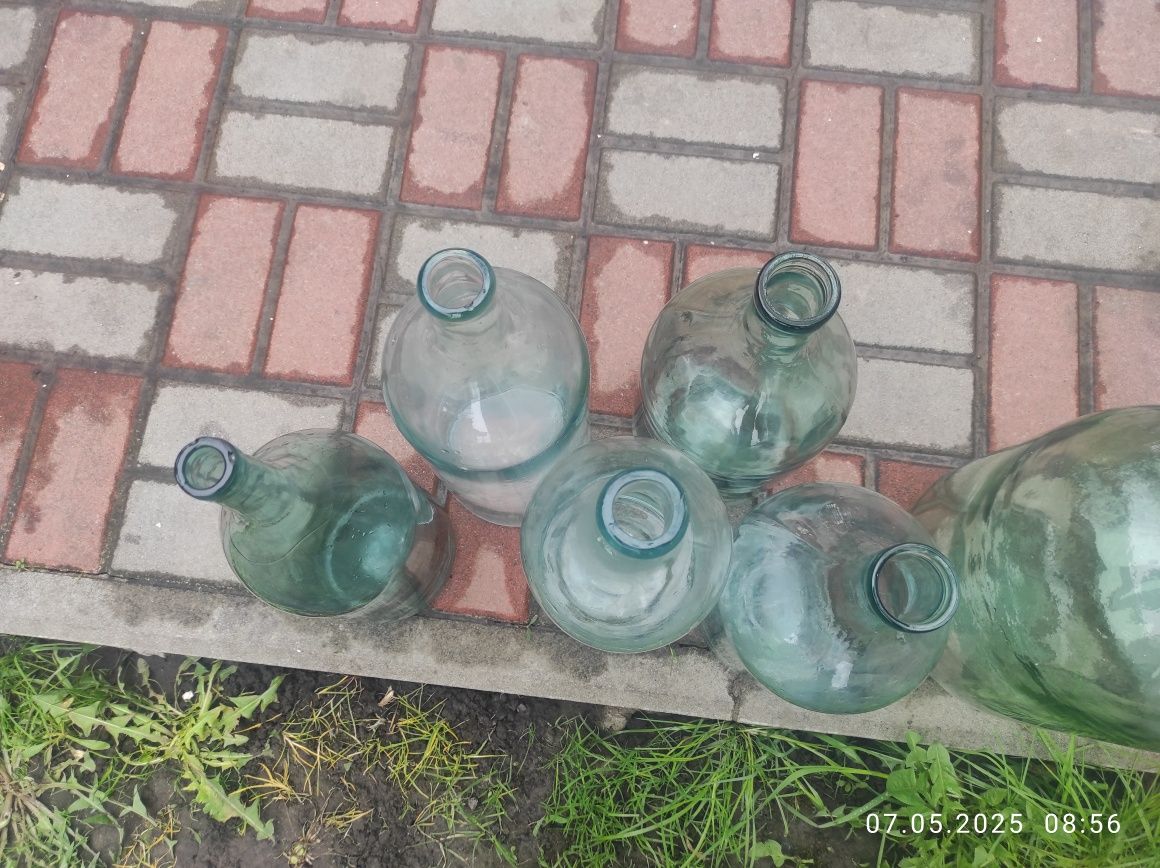 Бутыль стеклянный