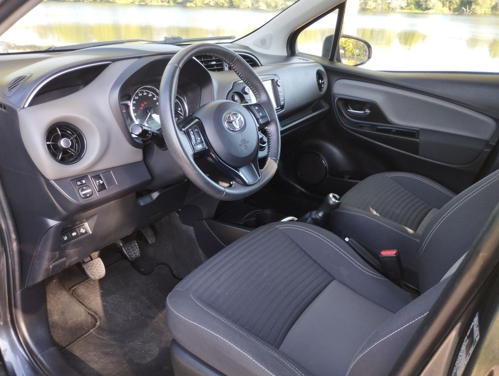 Toyota Yaris 1.0 gasolina 53000km 2020