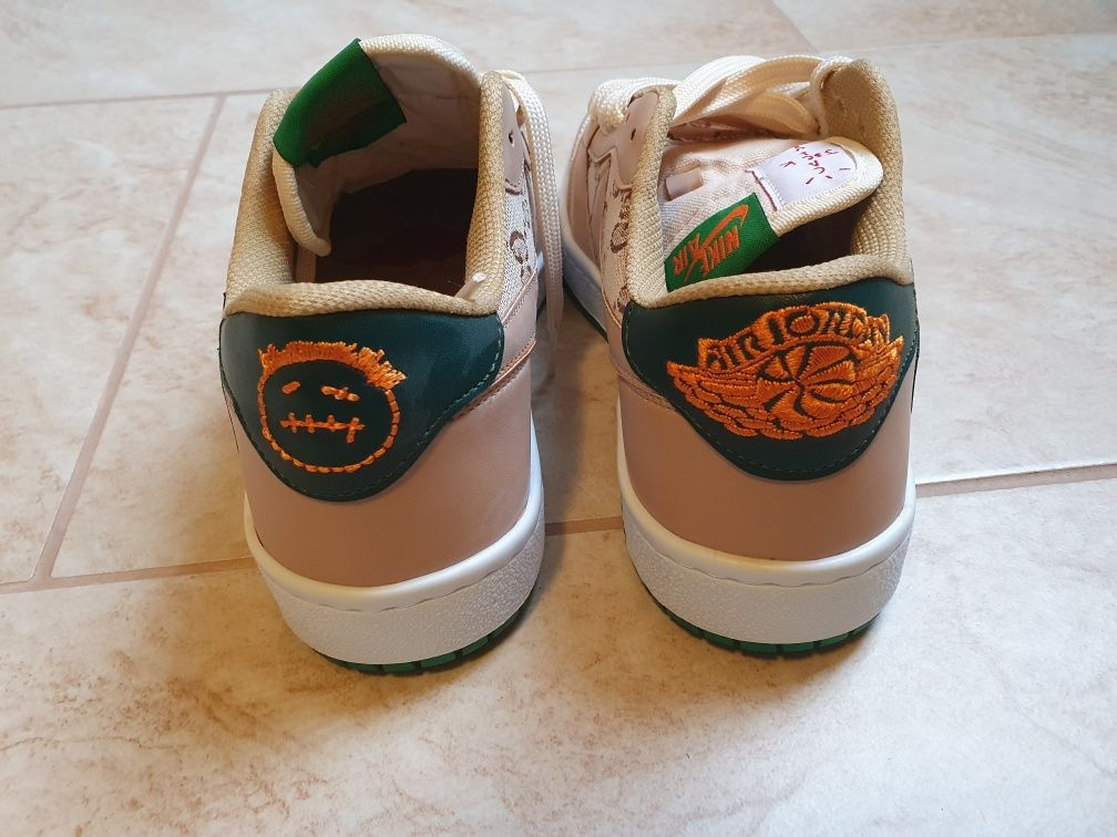 Nike Travis gucci