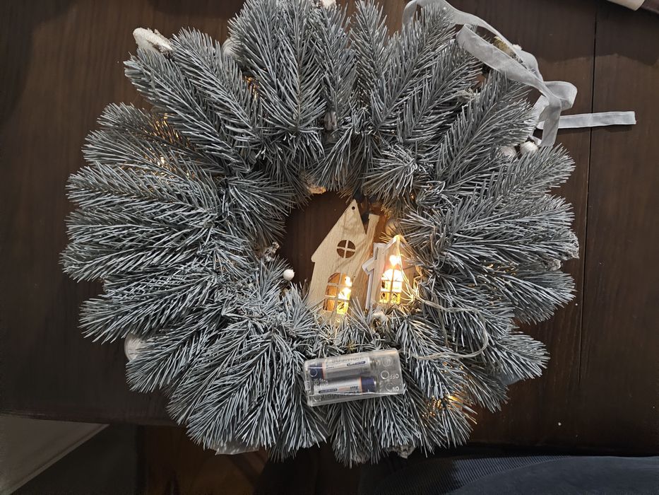 Різдвяний вінок ручної роботи з led гірляндою від батареєк стан ідеал
