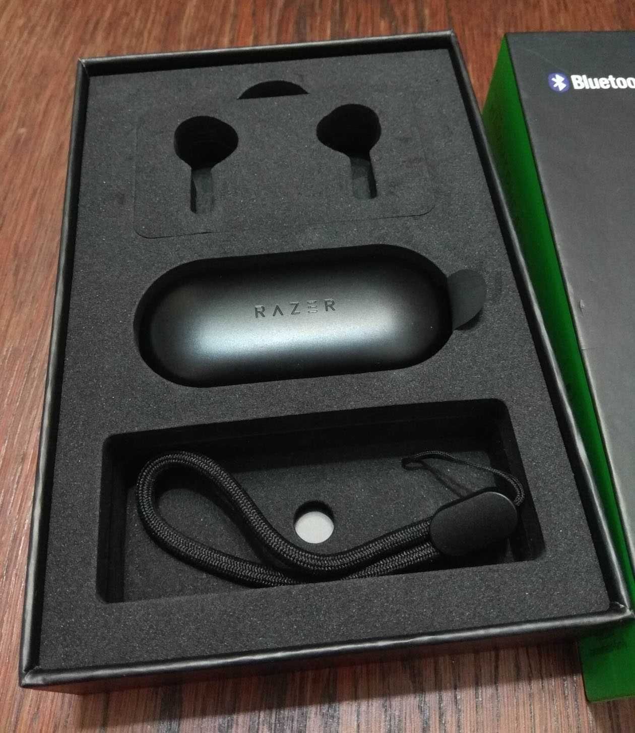 Дефект Беспроводные Bluetooth наушники Razer Hammerhead True Wireless