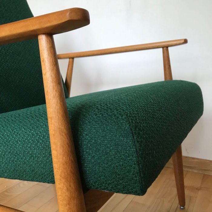 Fotel lisek PRL klasyczny zieleń butelkowa olcha H. Lis 300-190 x 20