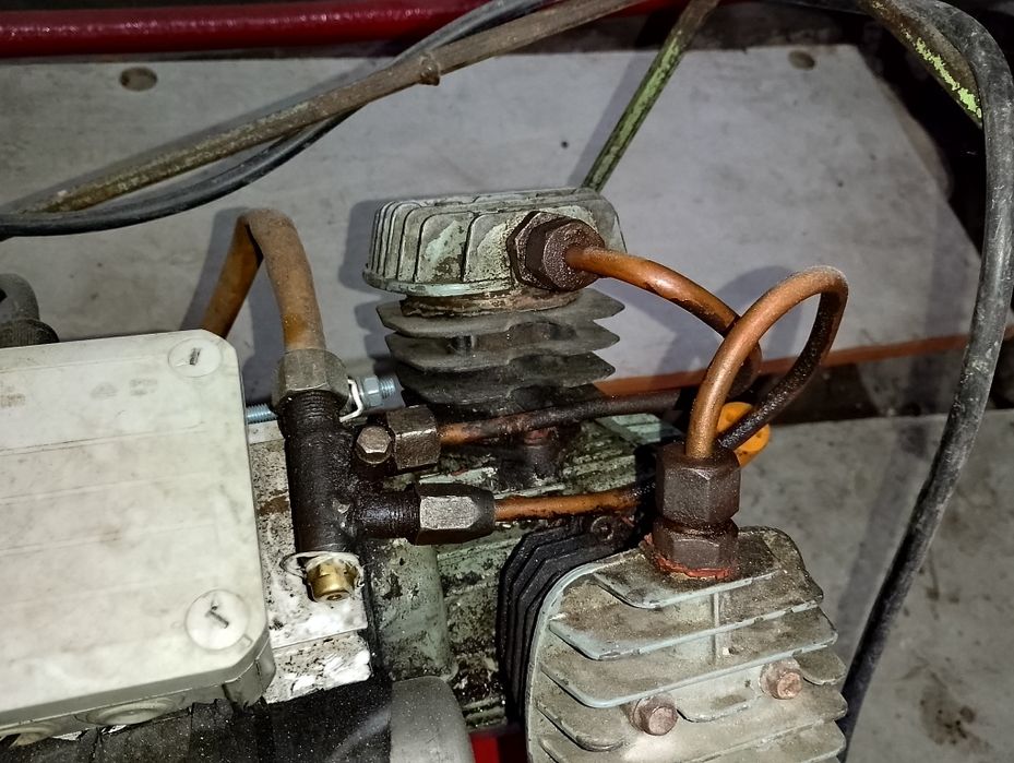 Компресор Forte vfl 50