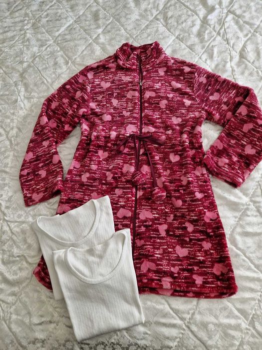 Robe + 2 camisolas (10-12 anos)
