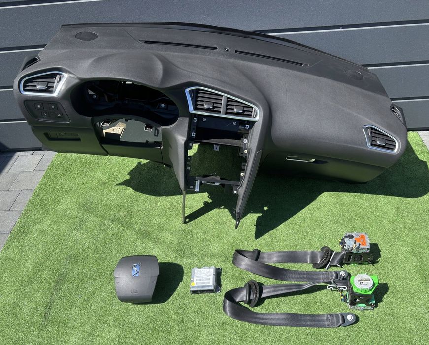 Citroen DS4 deska rozdzielcza pasy airbag