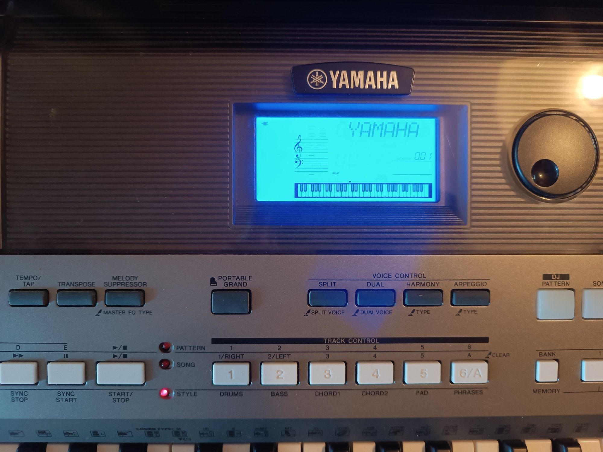 Keyboard Yamaha psr e443