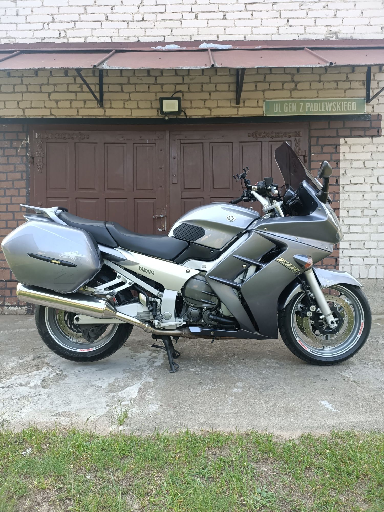 Yamaha fjr 1300.