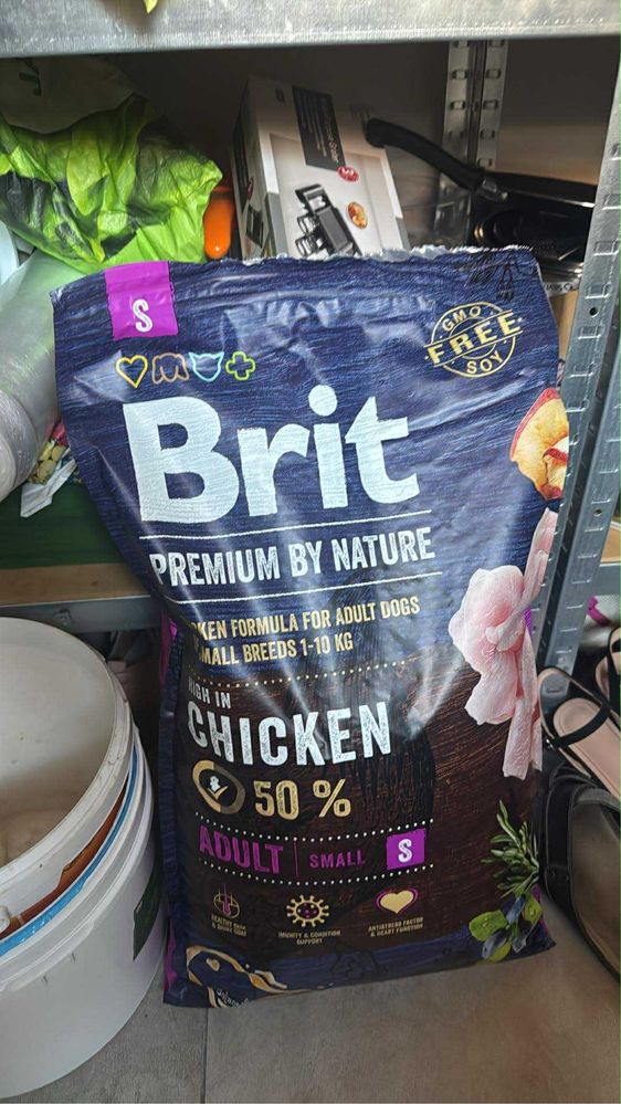 Sprzedam karme weterynaryjną Brit 2x po 8 kg