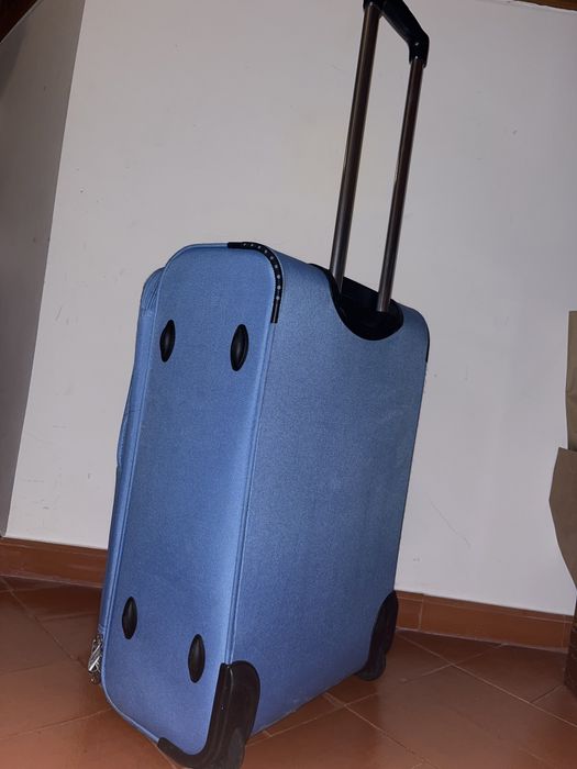 Mala de viagem azul clara tamanho grande