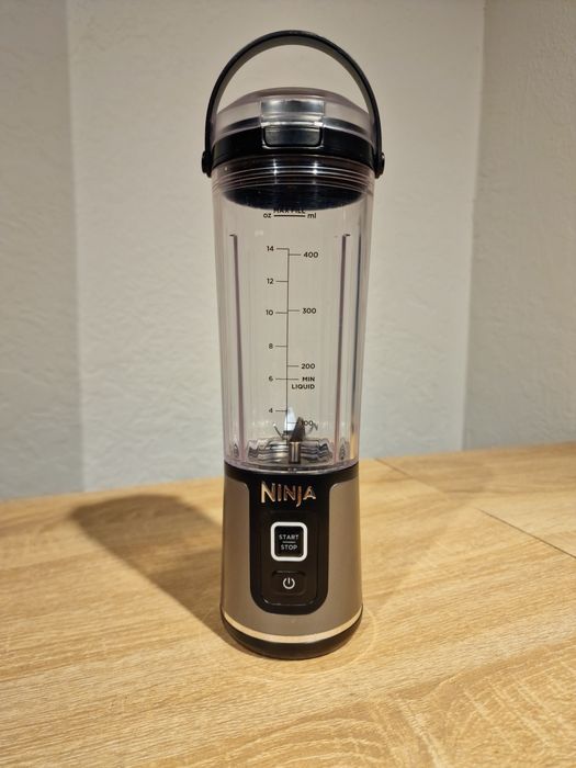 Акумуляторний портативний блендер Ninja Blast BC151EUBK