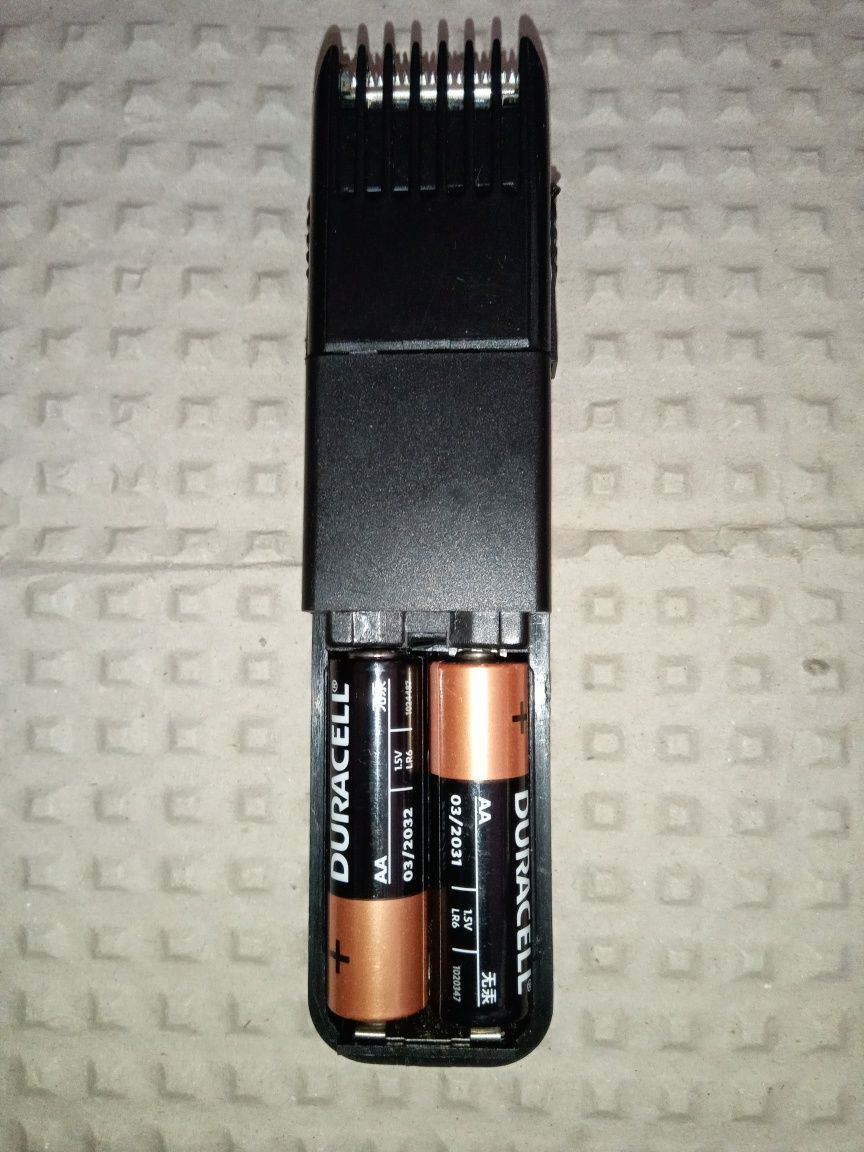 Триммер на 2 батарейках