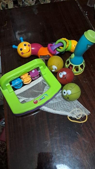 Дитячі іграшки. Мильні бульбашки,баскетбол ,гусеничка