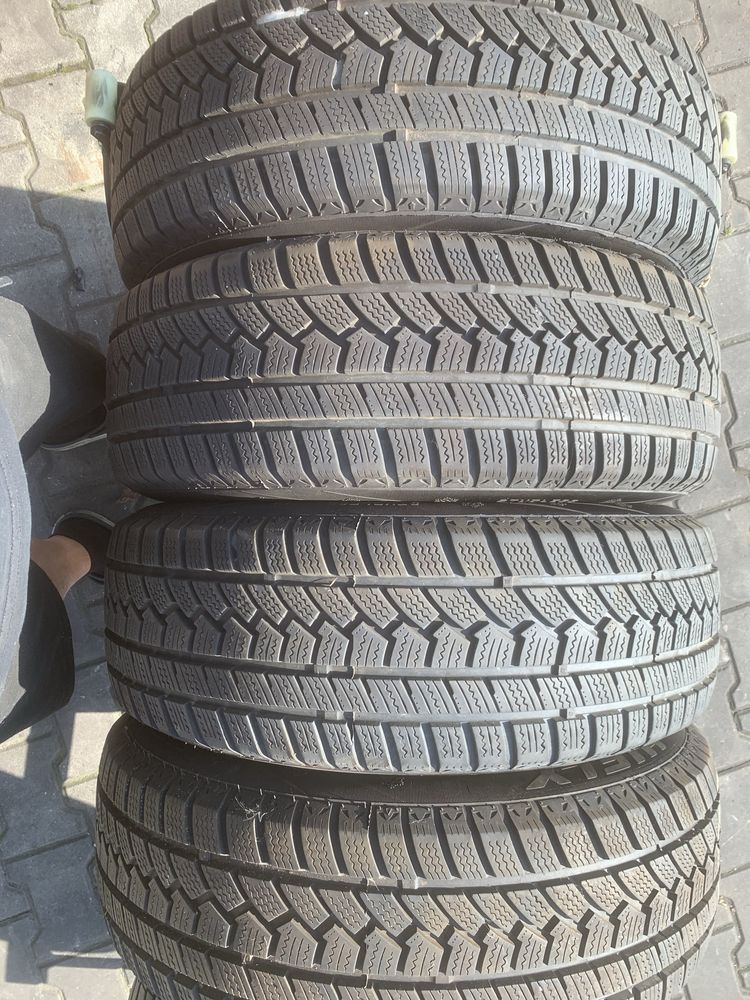 Felgi 16" do Forda 5x108 z oponami zimowymi i czujnikami ciśnienia
