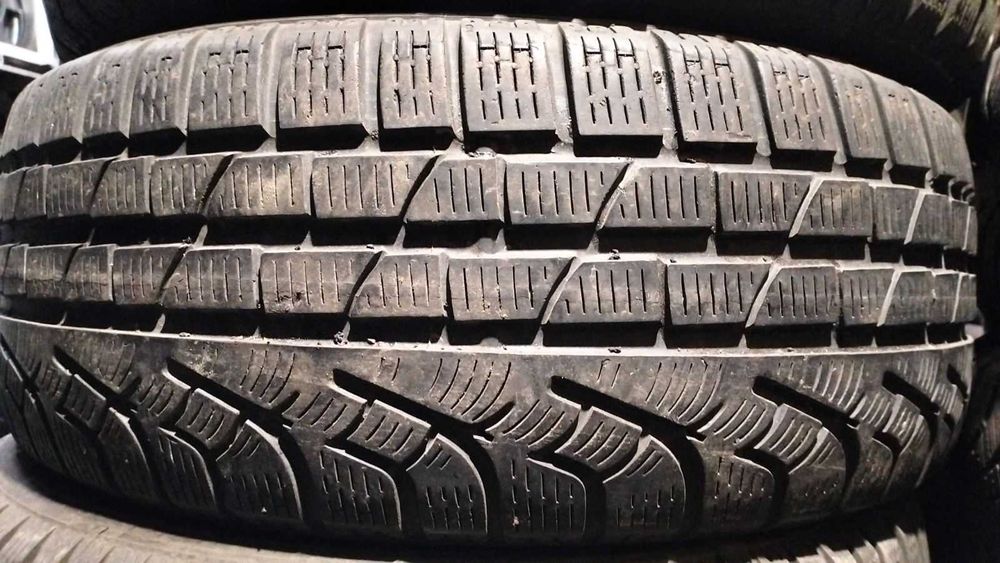 Pirelli SotozerroWinter(210) 215 55 16ЗИМА Склад-шиномонтажДружківська