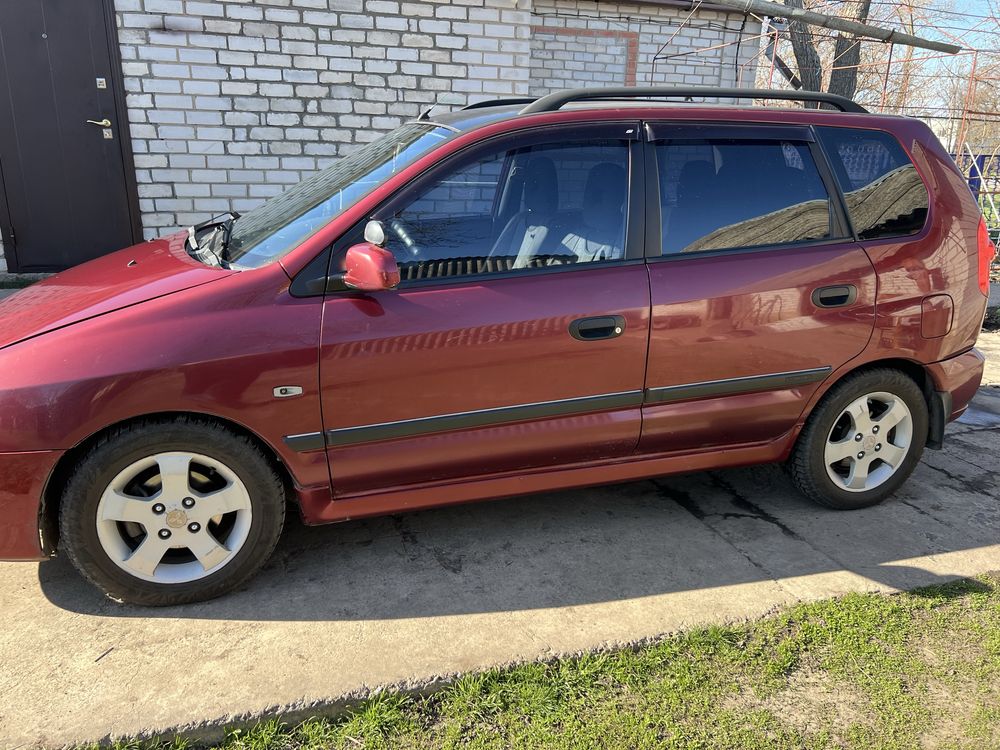 Mitsubishi Space Star 2003 року