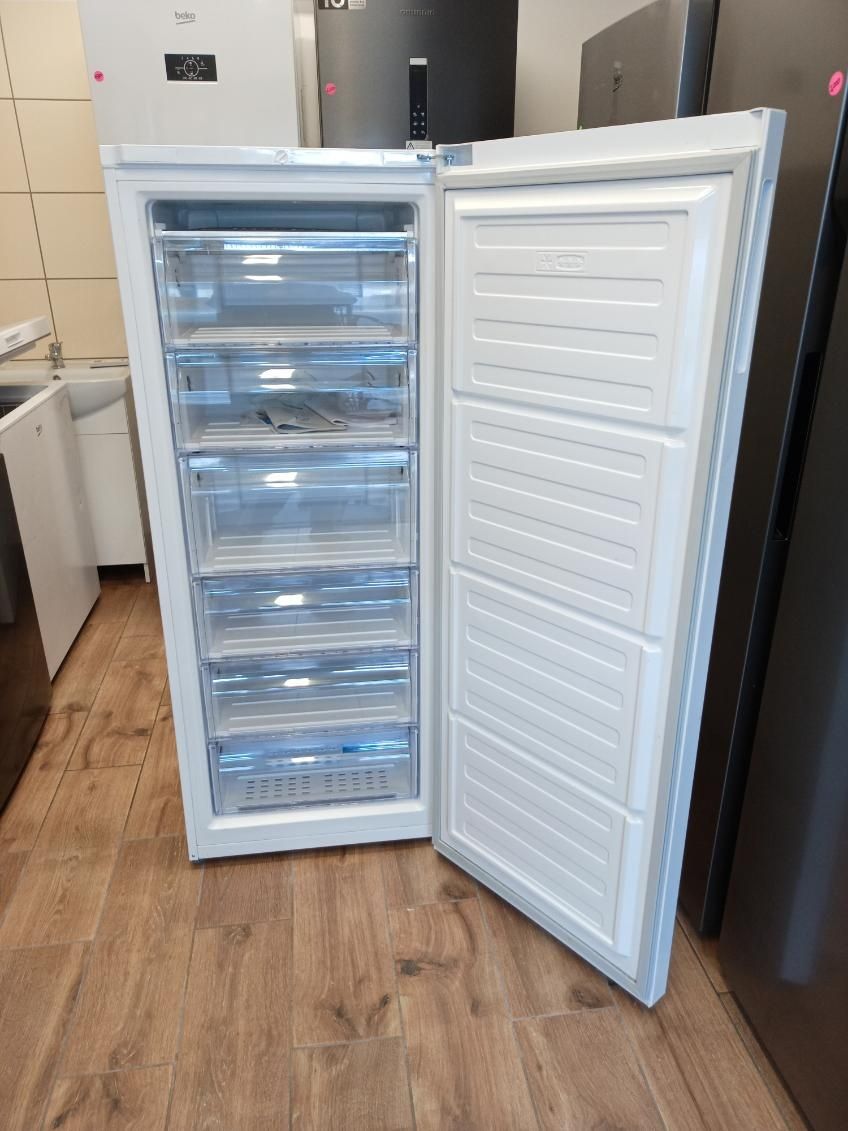 Zamrażarka Beko RFSA 240M41WN