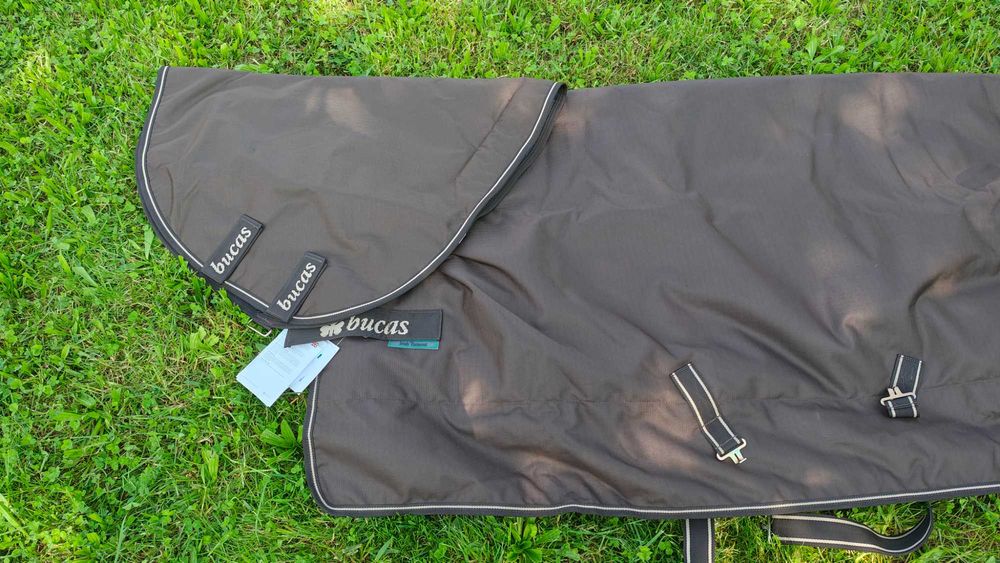 NOWA derka Bucas Irish 125 + kaptur, wypełnienie 150g, padokowa/zimowa