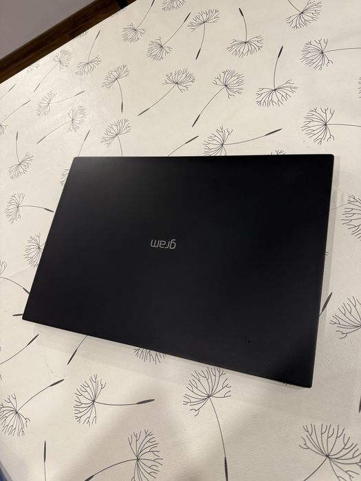 Laptop LG Gram 16Z90R 16” intel core i7-1360P Do pracy/na studia