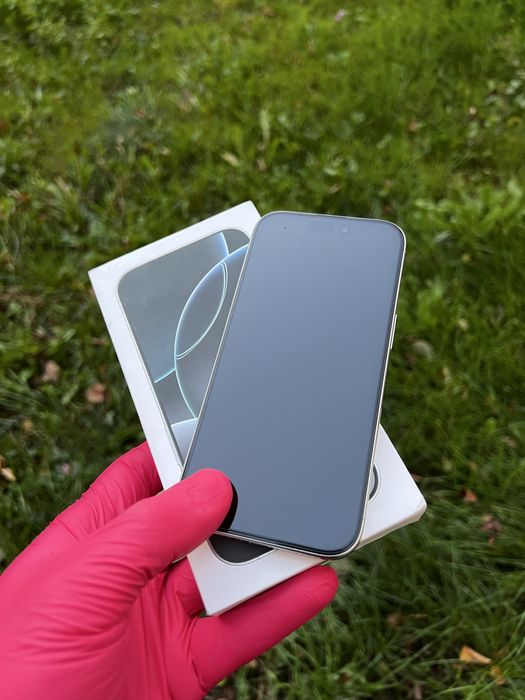 iPhone 16 PRO 256