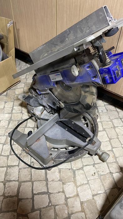 Serra Circular com mesa