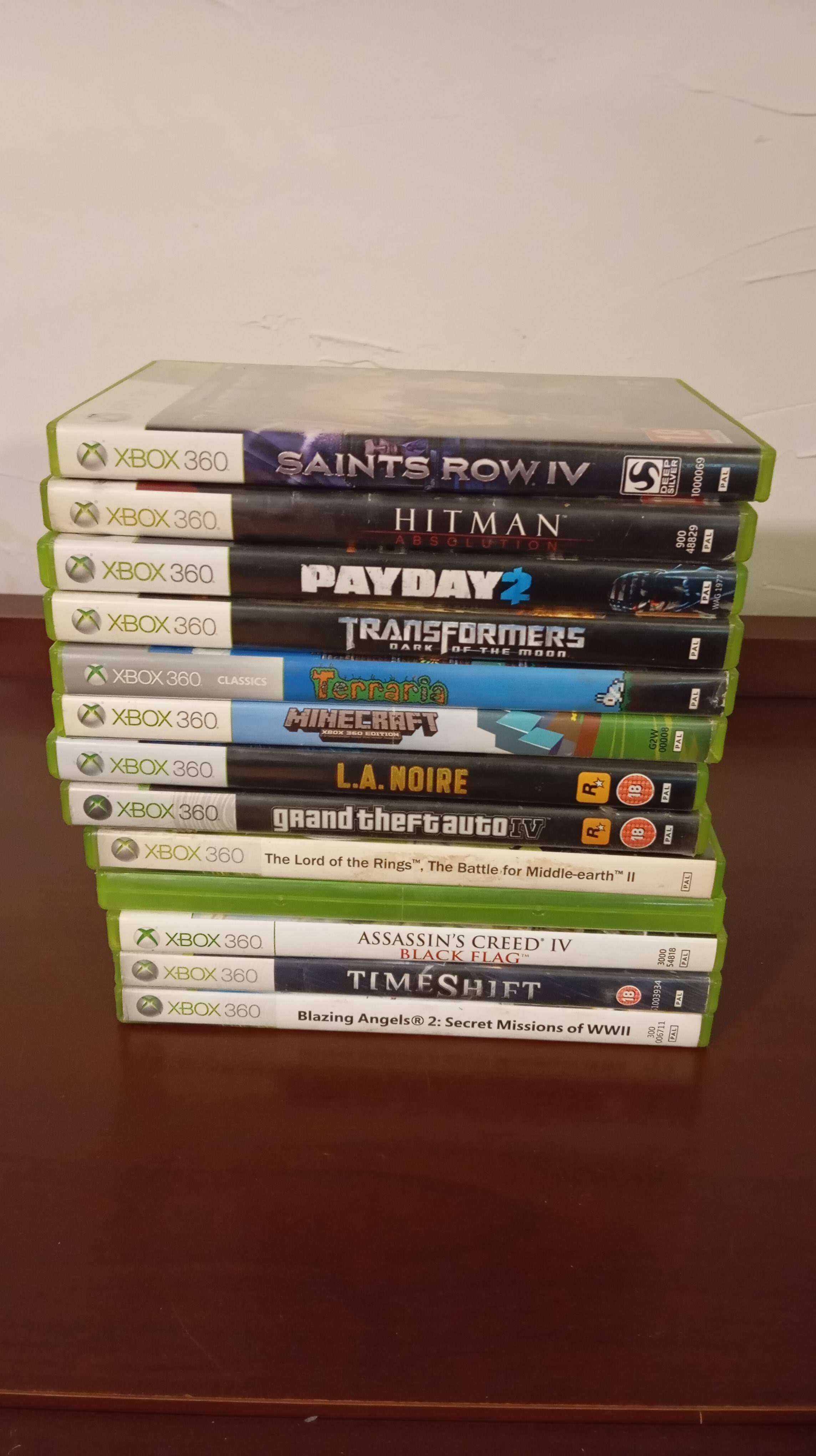 Xbox 360 MW3 Limited Edition + 4 pady + 33 gry + akcesoria