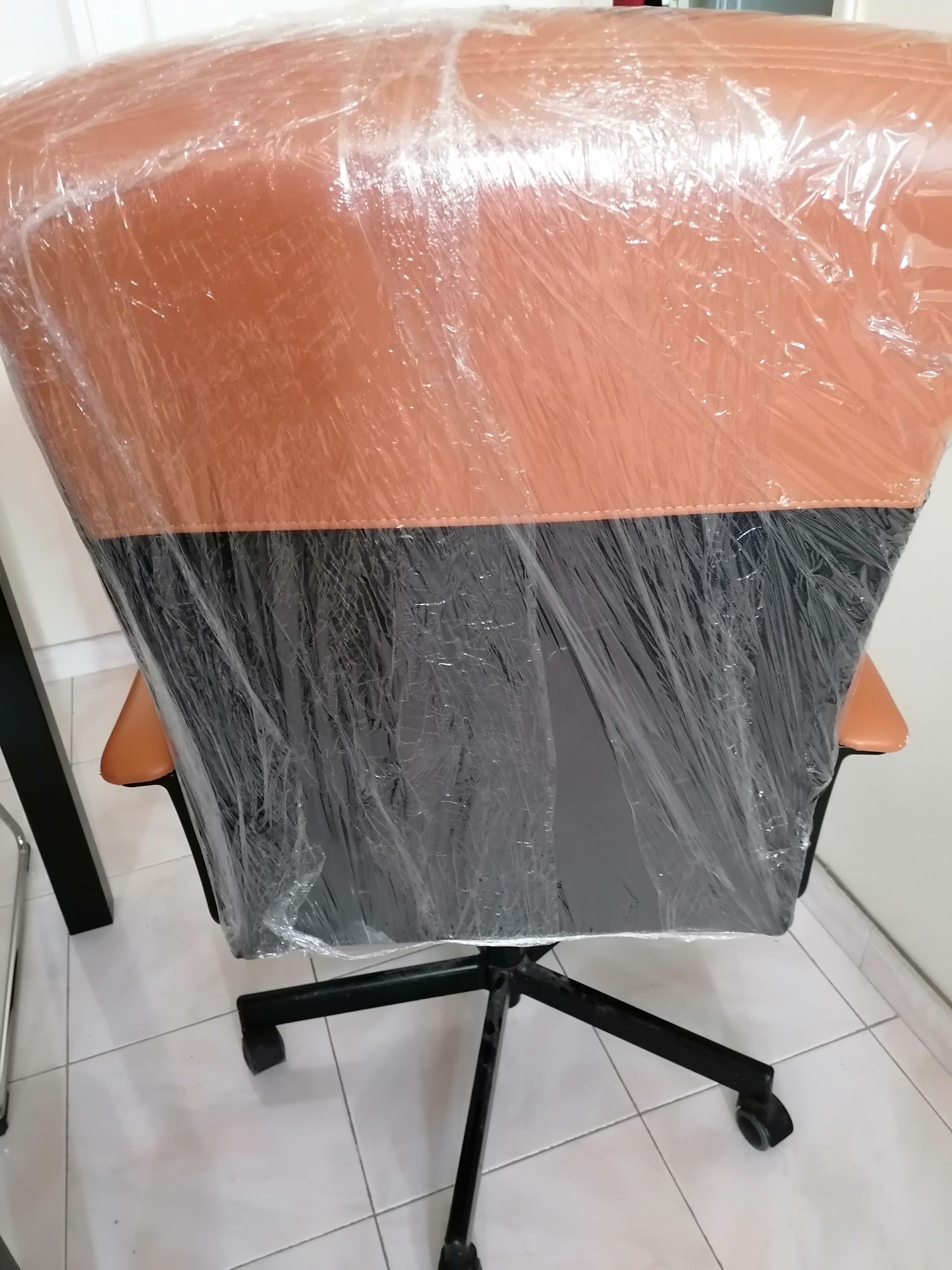 Vendo Cadeira IKEA MILLBERGET - Tom Murum Castanho Dourado