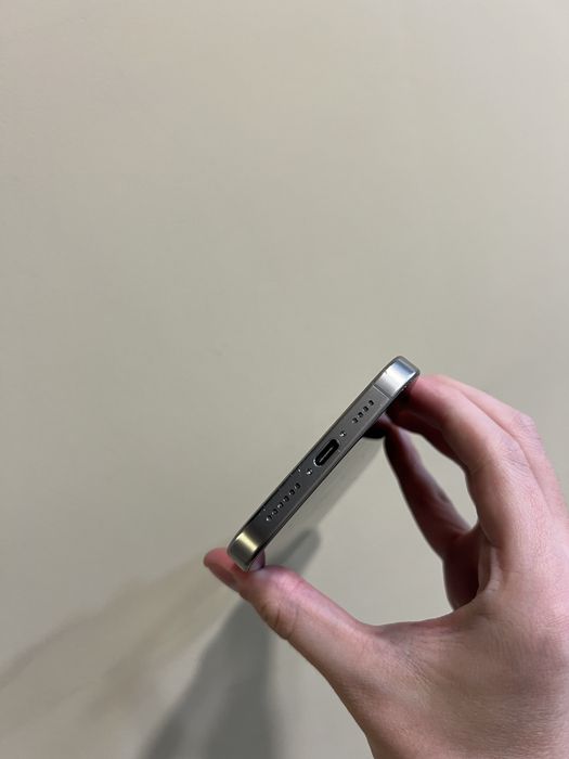 Б/у Iphone 16 Pro Max 512 Natural Titanium ідеальний стан