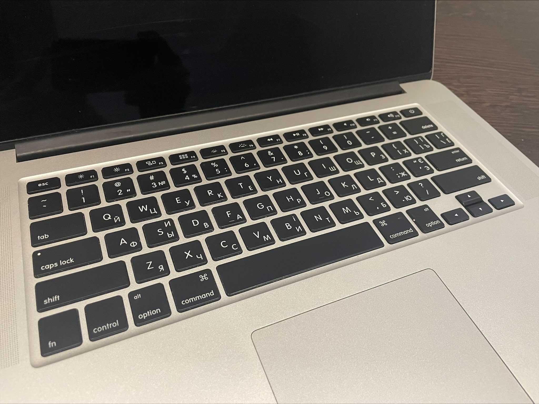MacBook Pro 15", 2013; 2,3 GHz Quad-Core Intel Core i7; 16 GB RAM