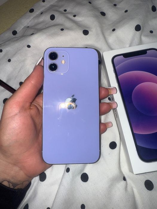 iPhone 12, w stanie bardzo  dobrym