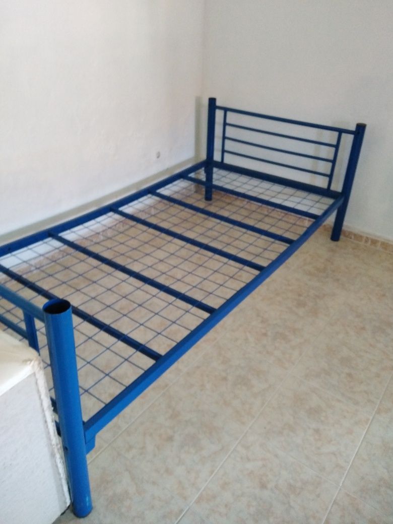 Cama de solteiro