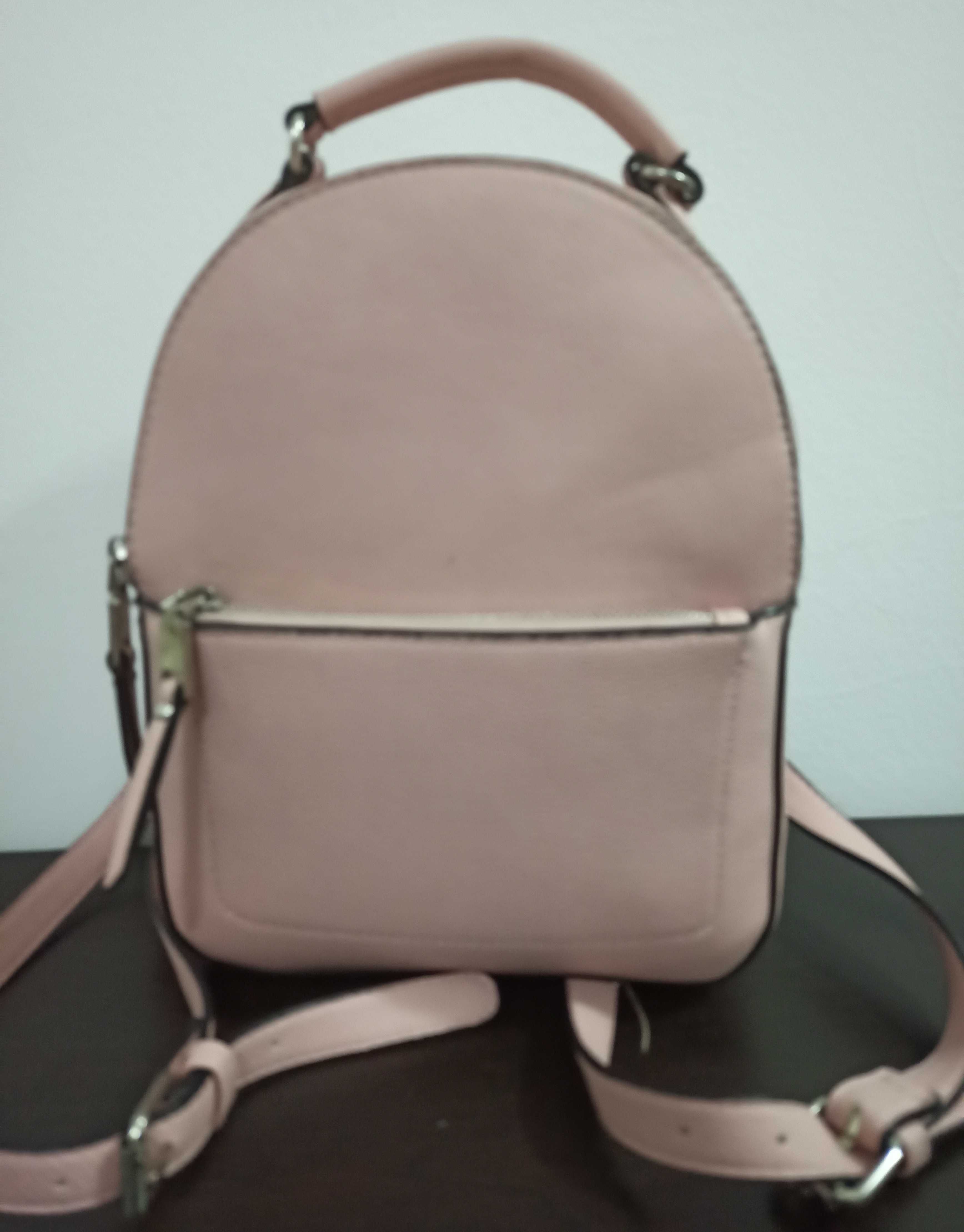 Mochila Rosa Bershka