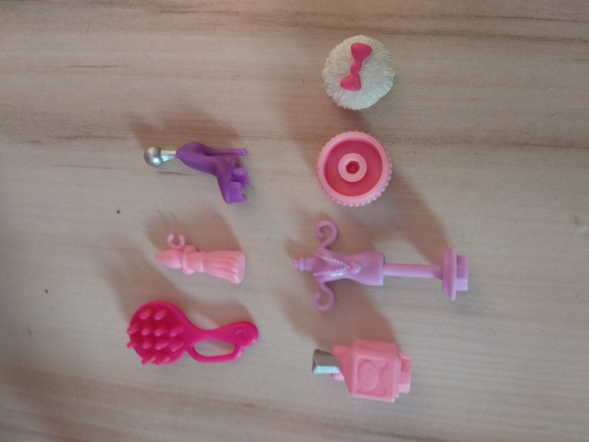 Sprzedam toaletkę dla Barbie