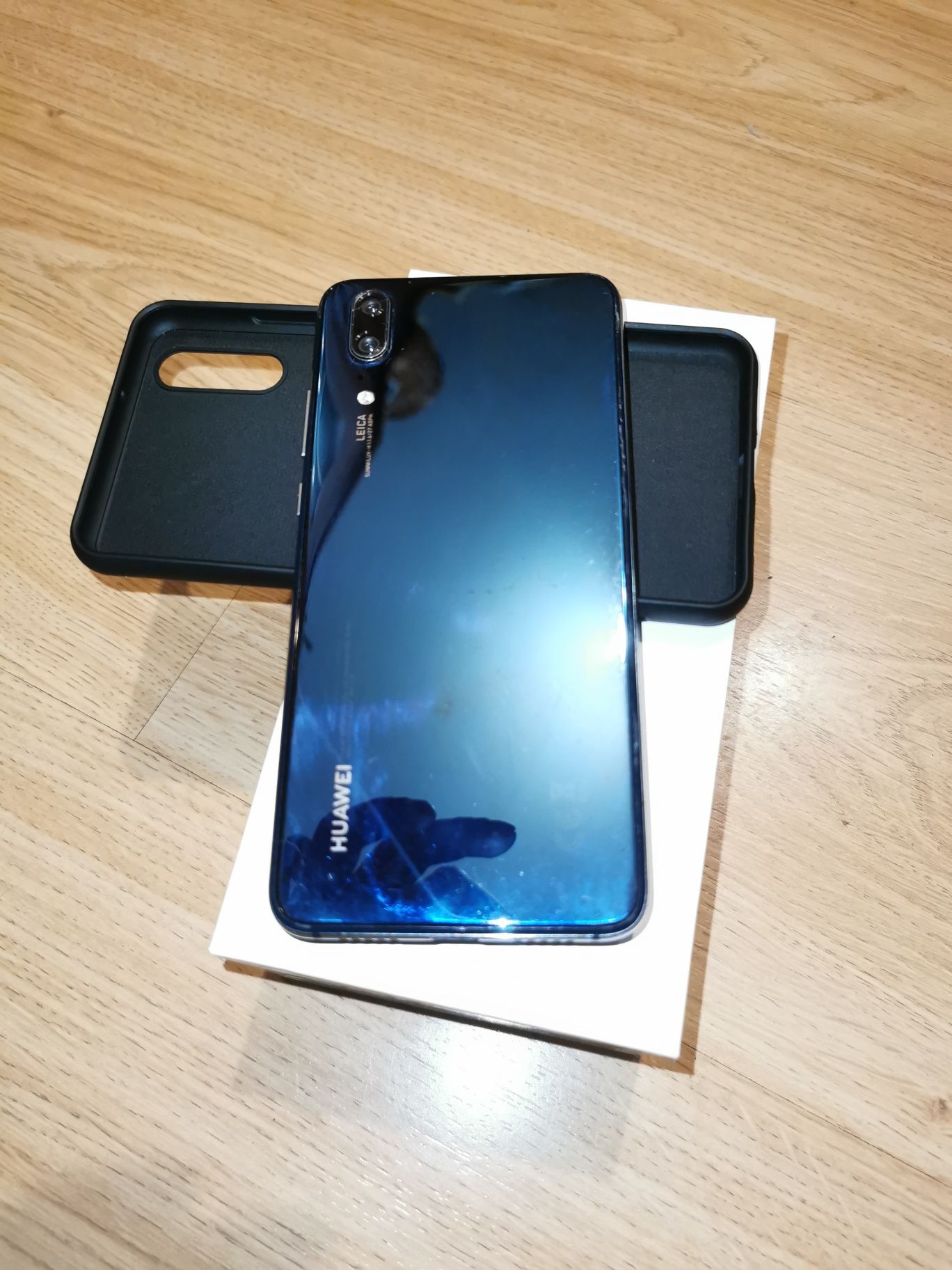 Huawei P20 4/64Gb Blue EML-L29