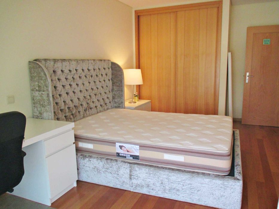 Rent a room to Erasmus students ONLY GIRLS Braga - 1 semester only