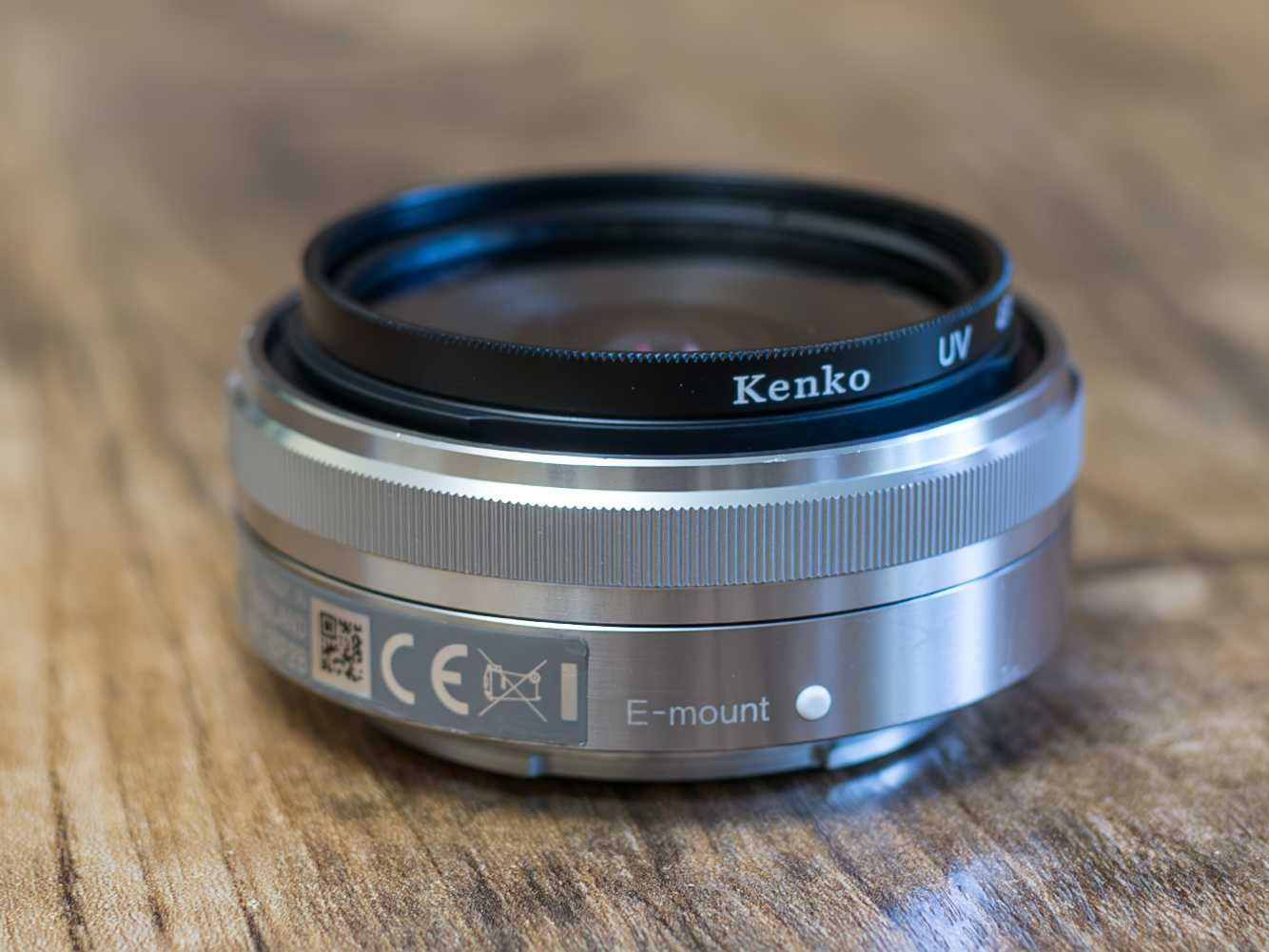 SONY E 16mm f/2.8 з блендою та фільтром . E-mount . Оригінал . ГАРНИЙ