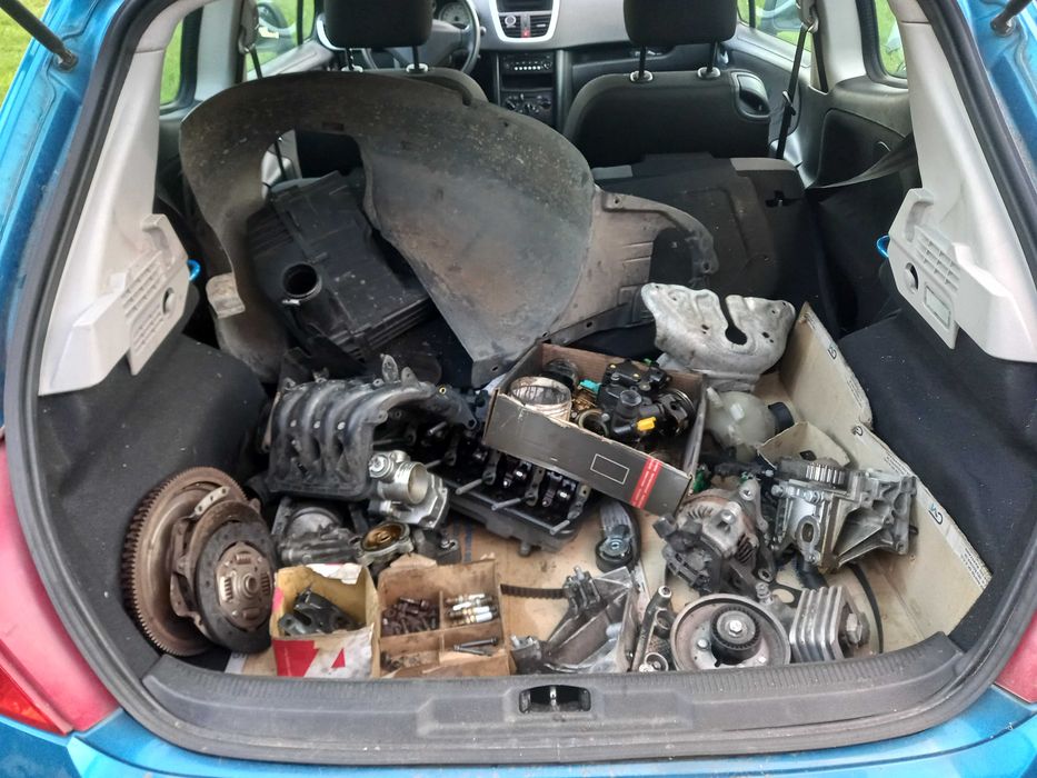 Peugeot 207 1.4 z Niemiec uszkodzony silnik lub na części