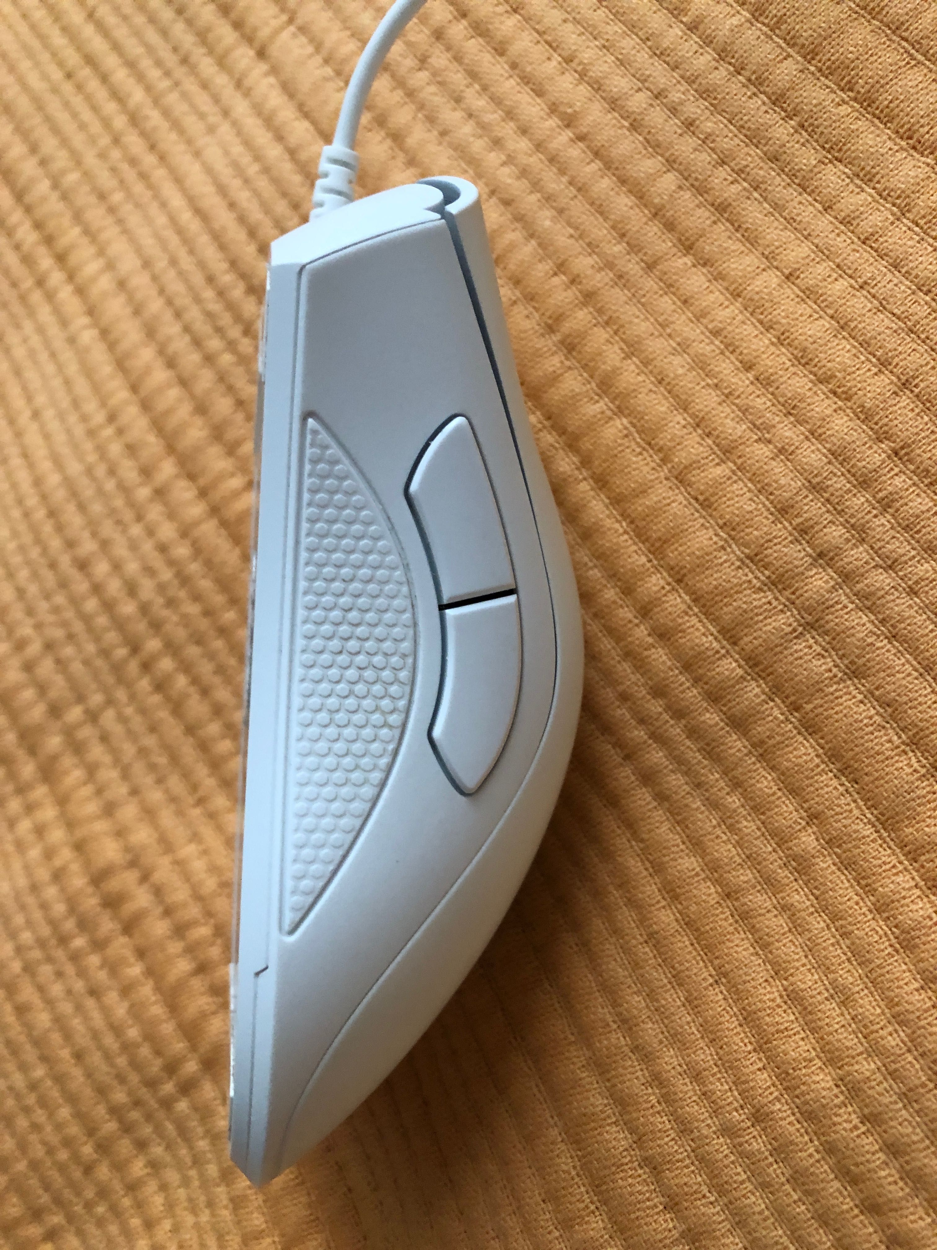 Rato razer deathadder elite branco e tapete razer pro glide cinzento