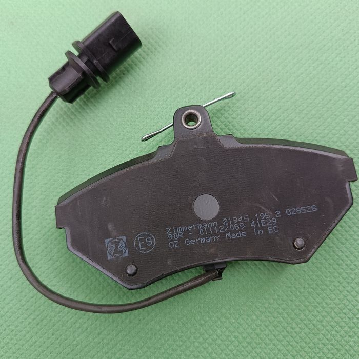 Тормозные колодки передние на Фольксваген,Ауди ,Сеат