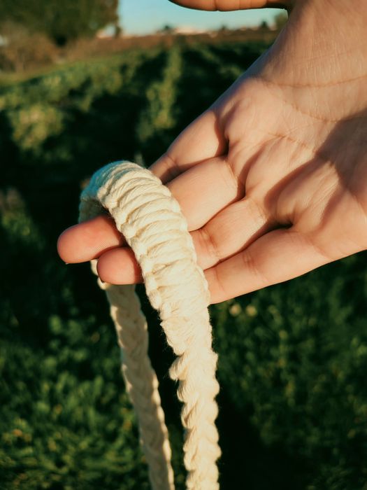 Mala/ alça de transporte de garrafa em MACRAMÉ