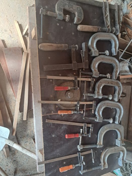 Продам тиски три штуки по 1 м 50 см