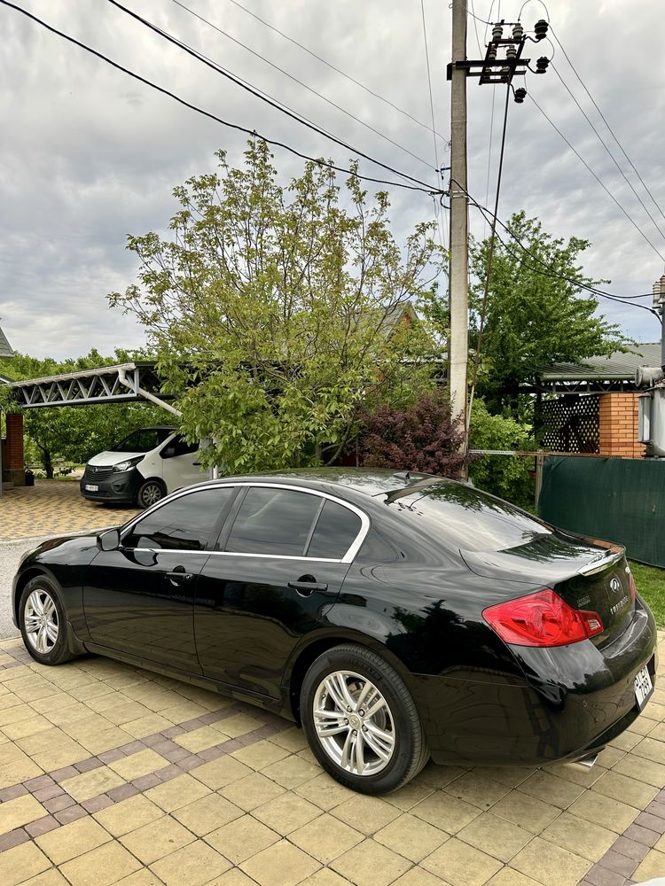 Infiniti G 37 повний привід